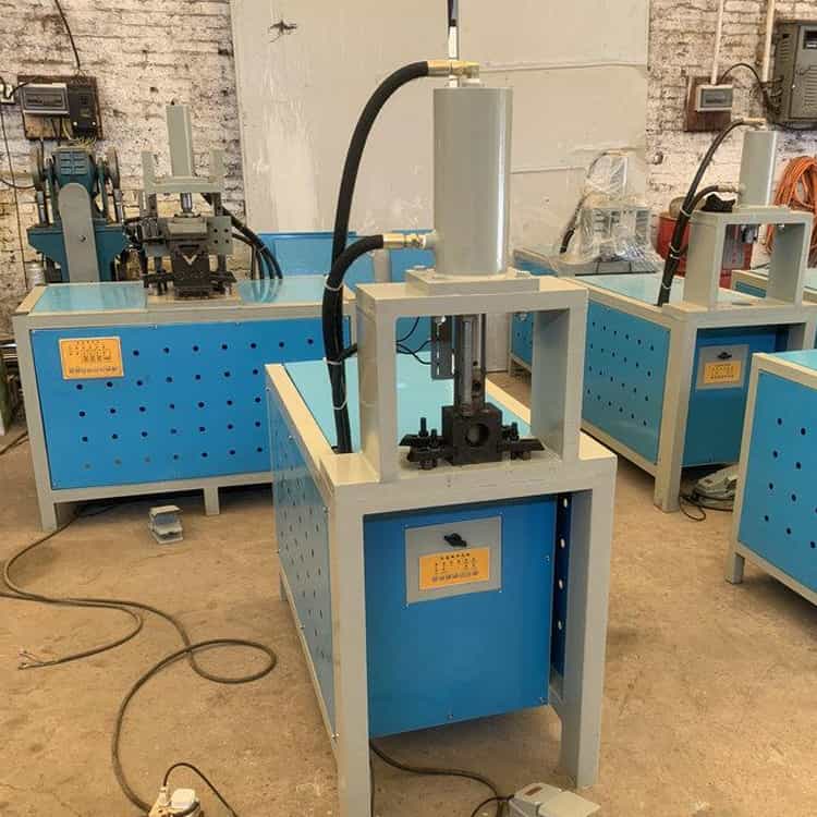 液壓沖孔機