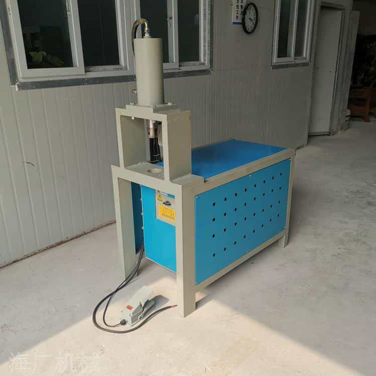 液壓沖孔機