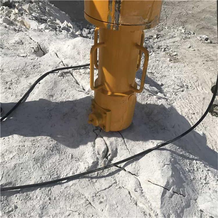 機(jī)載式劈裂機(jī)