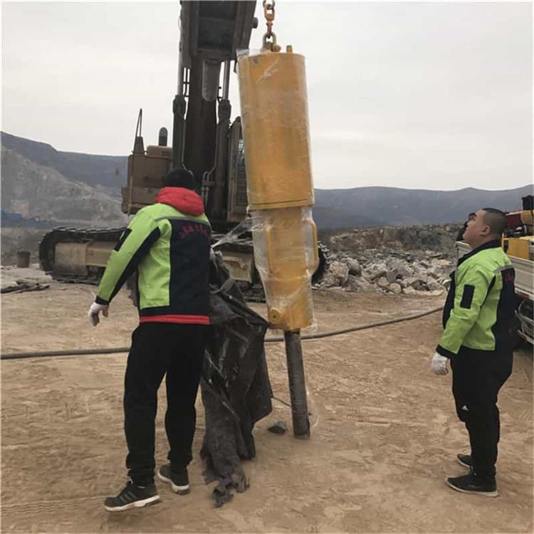 機(jī)載式劈裂機(jī)