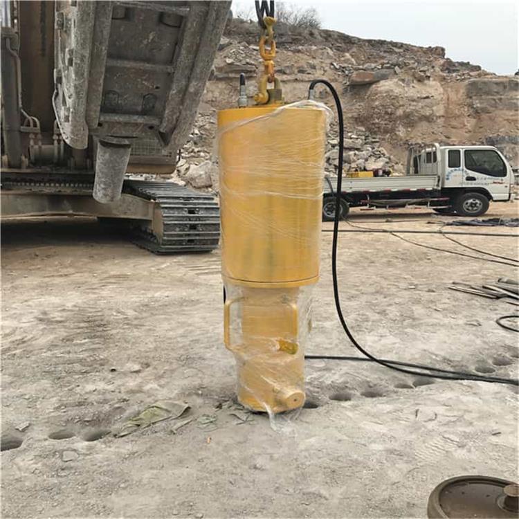 機(jī)載式劈裂機(jī)